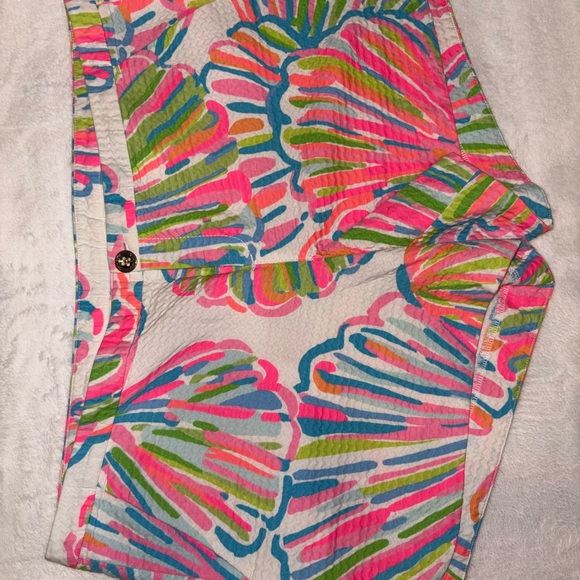 Colorful Seashell Patterned Shorts - Picture 1 of 4